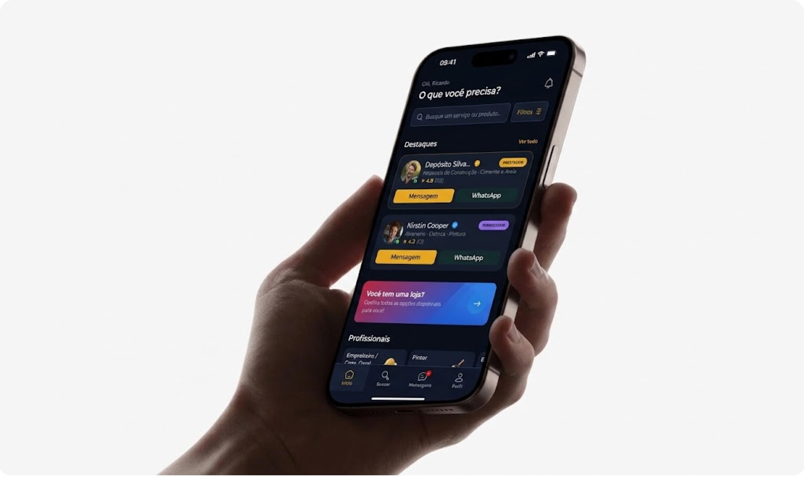 Aki Tem Obra Mobile App in Hand
